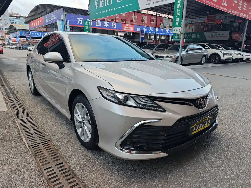 Toyota Camry 2021 — фото 3