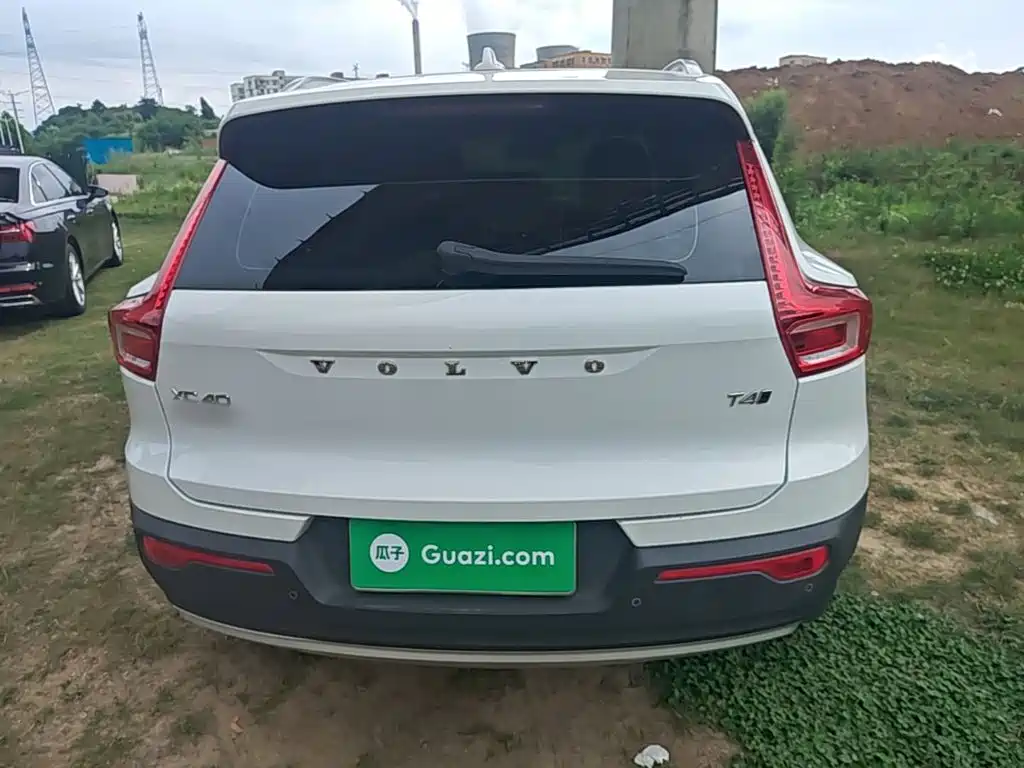 Volvo XC40 2021