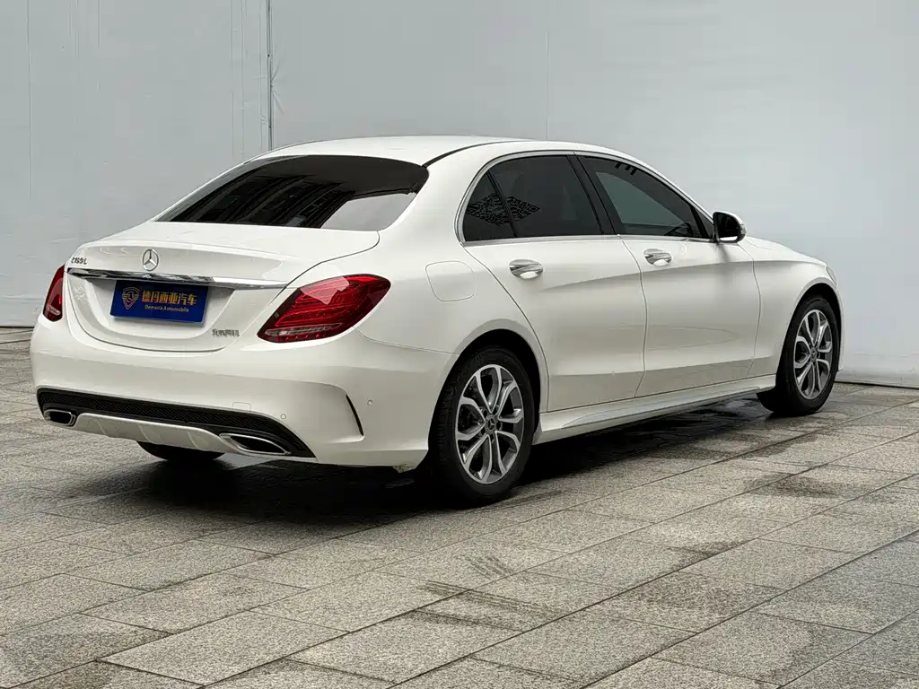Mercedes-Benz C-Class 2017 — фото 17