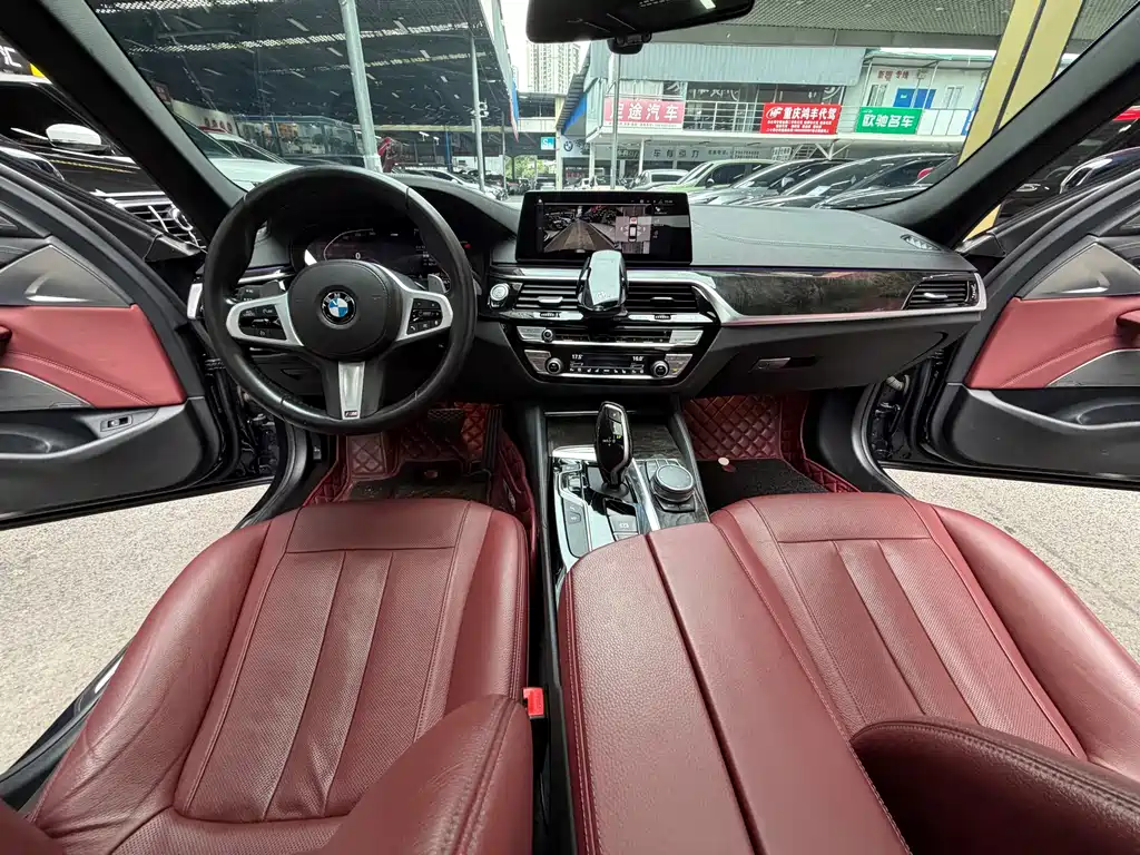 BMW 5 Series 2020 — фото 19