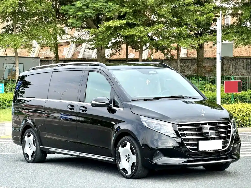 Mercedes-Benz V-Class 2025 — фото 3