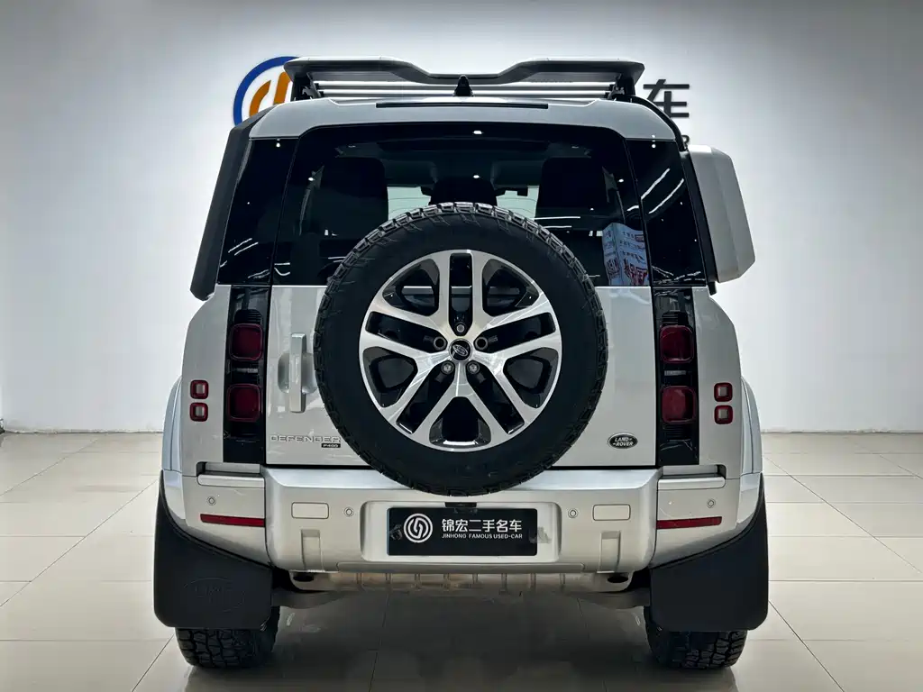 Land Rover Defender 2021 — фото 24