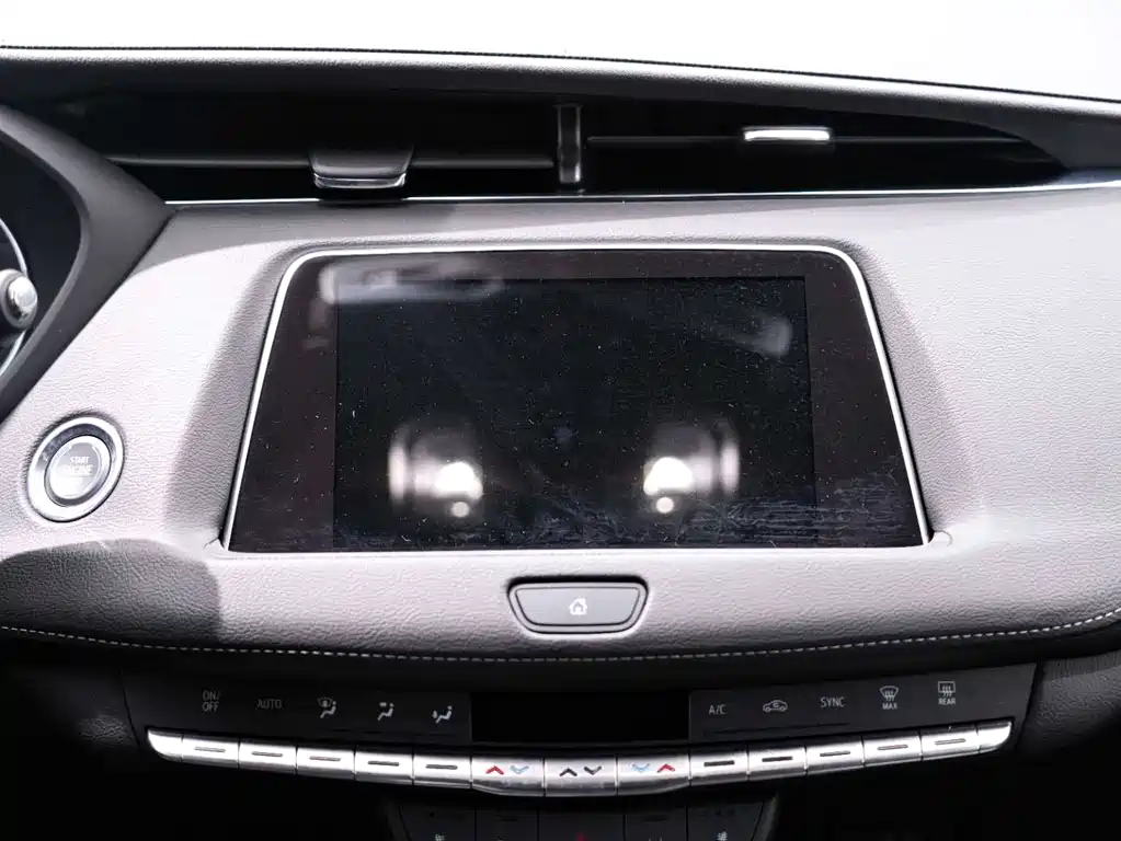 Cadillac XT4 2023 — фото 15