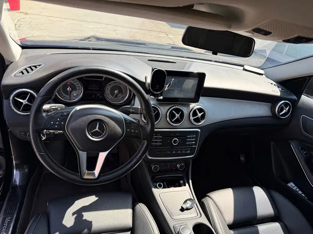 Mercedes-Benz GLA 2016 — фото 11