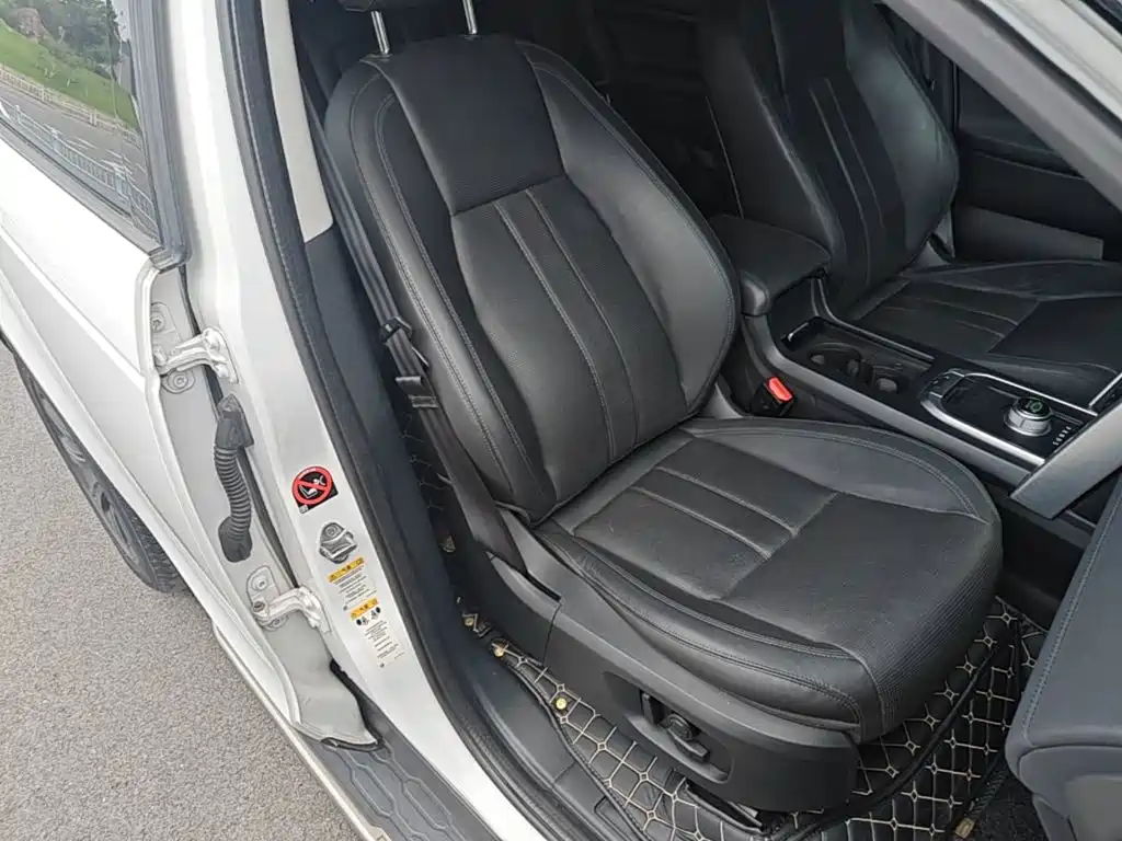 Land Rover Discovery Sport 2016 — фото 25