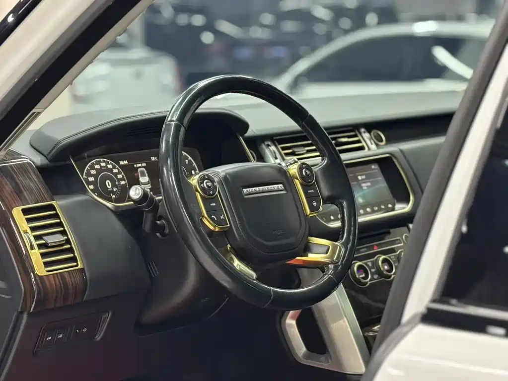 Land Rover Range Rover 2017 — фото 11