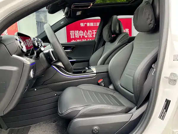 Mercedes-Benz C-Class 2025