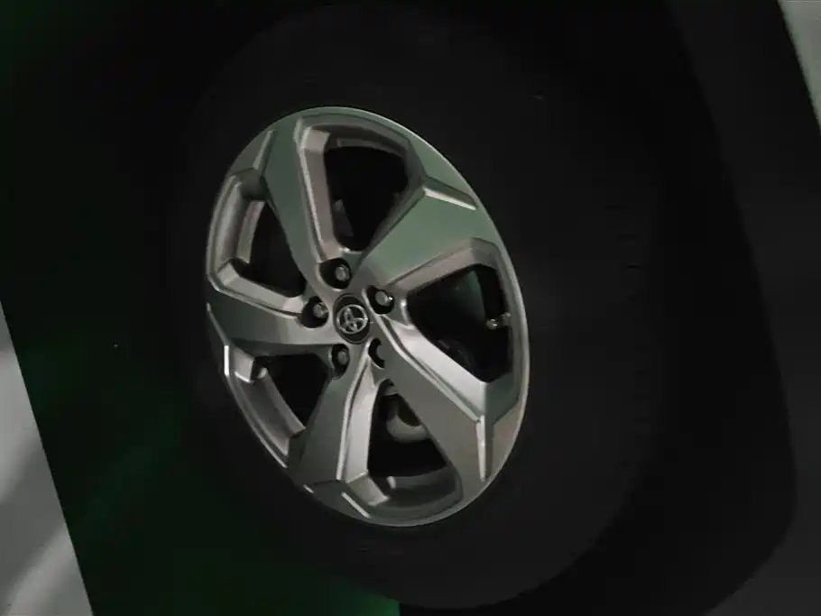 Toyota RAV4 2021