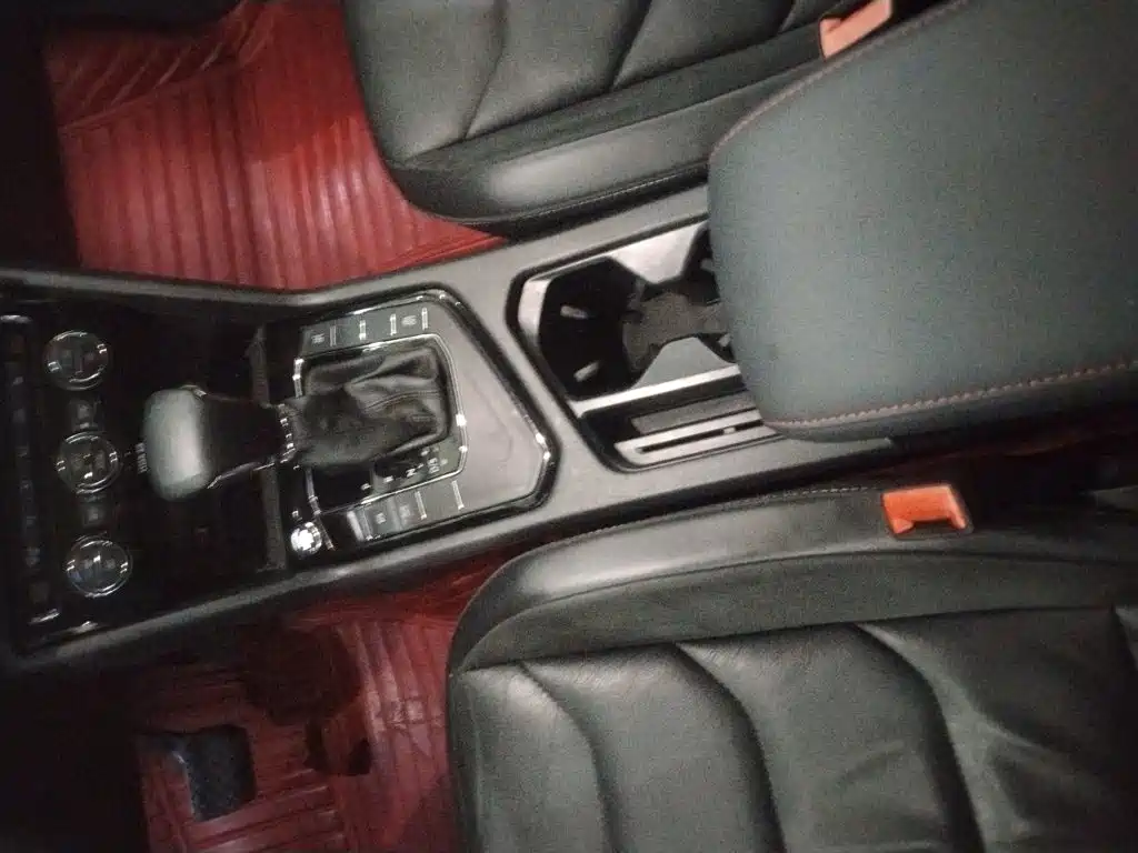 Volkswagen Tiguan L 2017 — фото 16