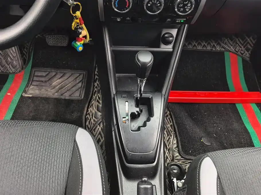 Toyota Yaris L 2020 — фото 16