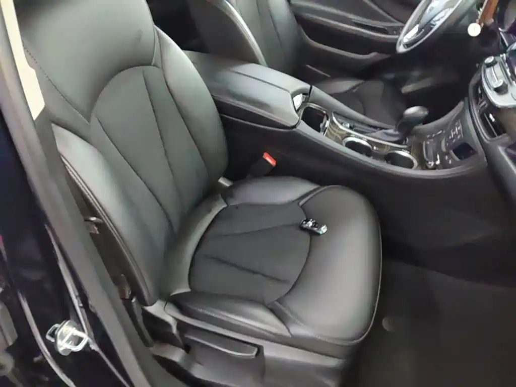 Buick Envision Plus 2021 — фото 25