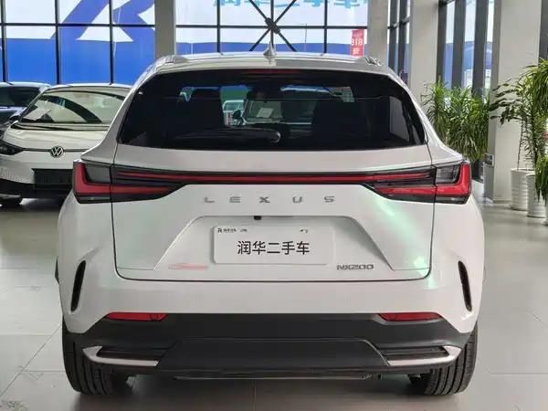 Lexus NX 2025