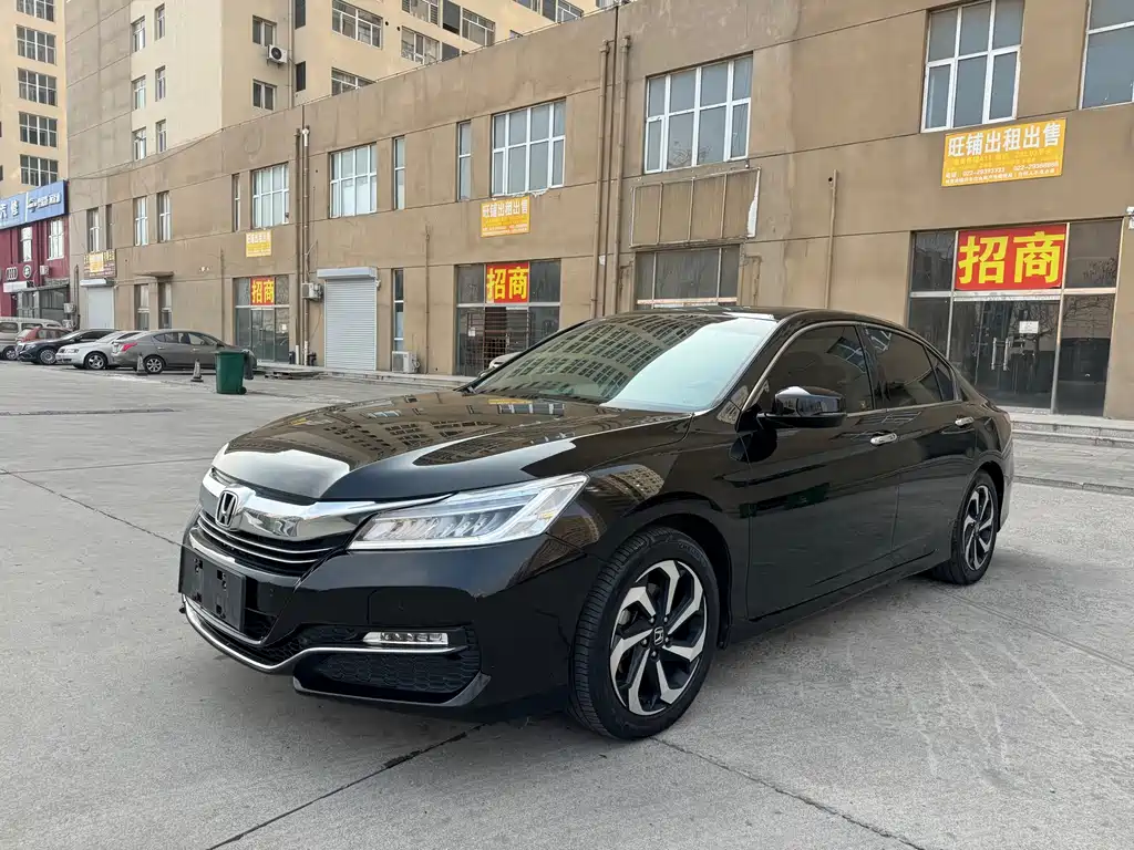 Honda Accord 2016 — фото 1