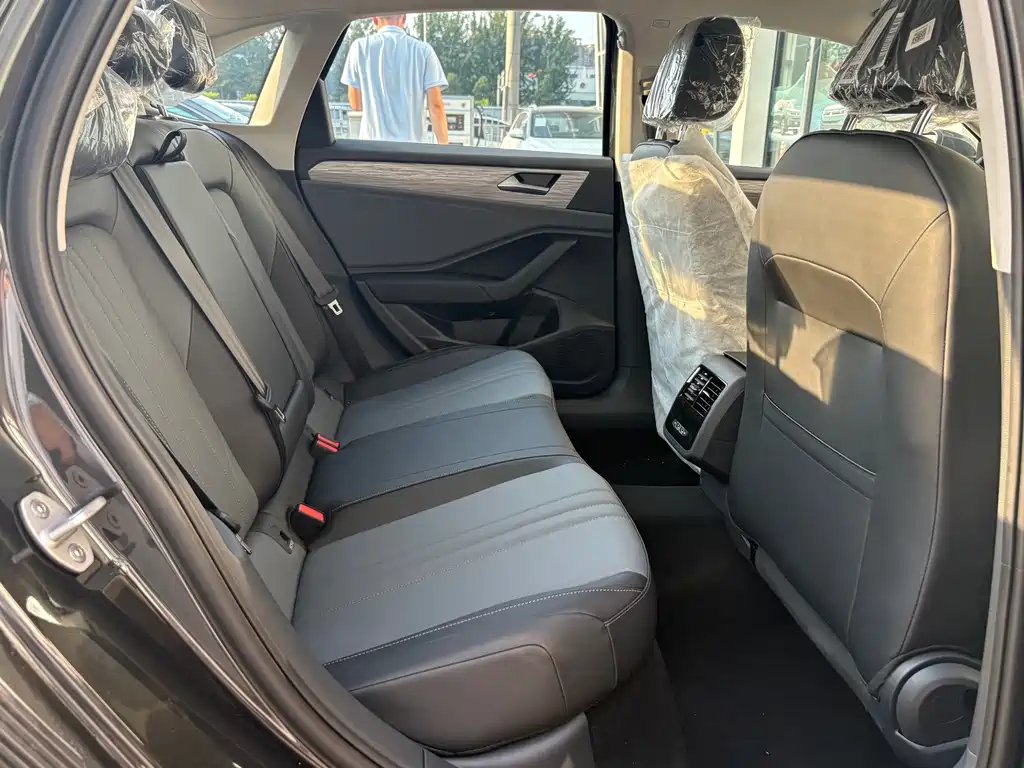 Volkswagen Sagitar 2026