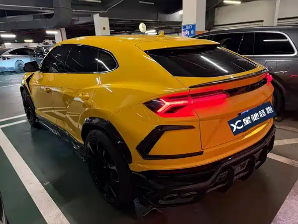 Lamborghini Urus 2023