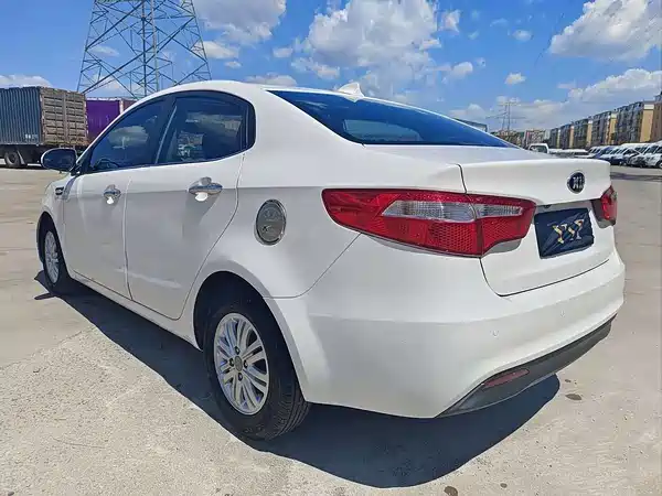 Kia K2 2015