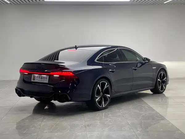 Audi A7L 2024