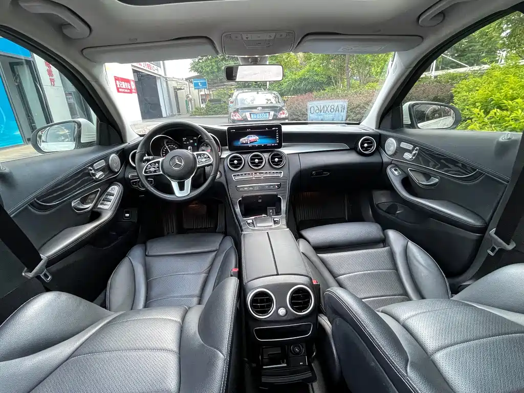 Mercedes-Benz C-Class 2019 — фото 12