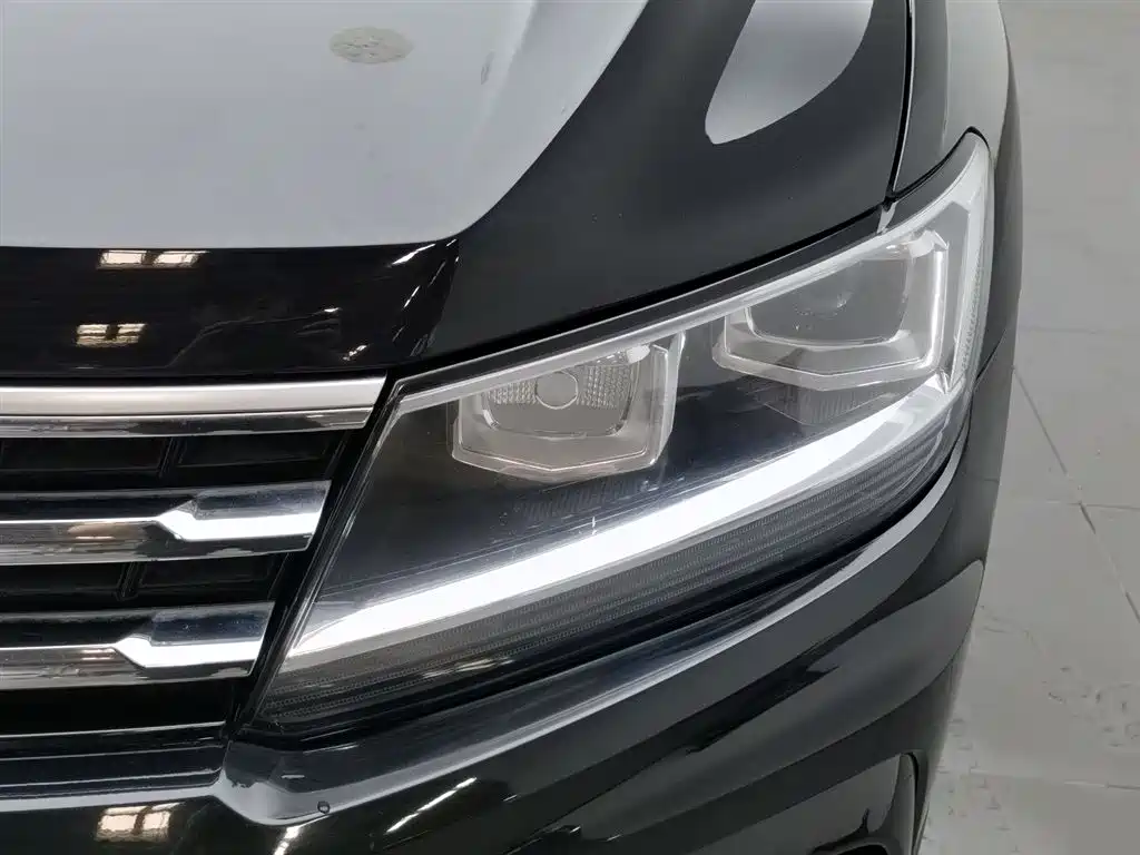 Volkswagen Tiguan L 2021 — фото 7