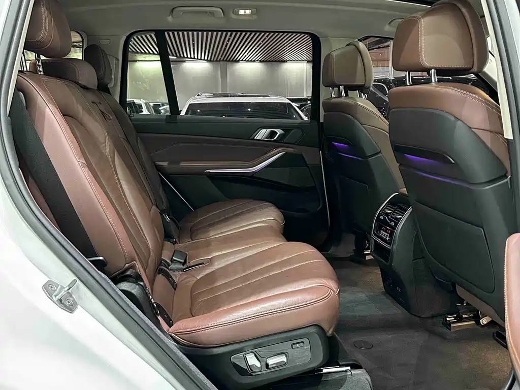 BMW X7 2019 — фото 15