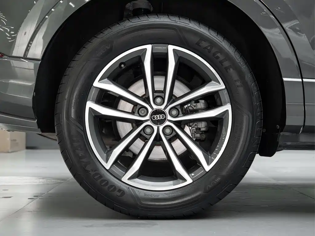 Audi Q3 2023 — фото 24