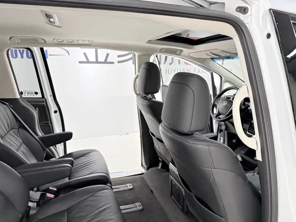 Honda Odyssey 2017 — фото 14