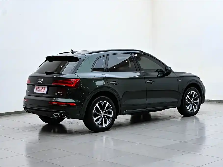 Audi Q5L 2023 — фото 7