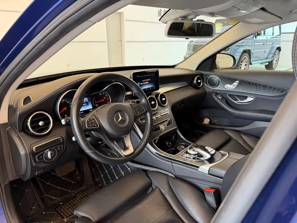 Mercedes-Benz C-Class 2017 — фото 11