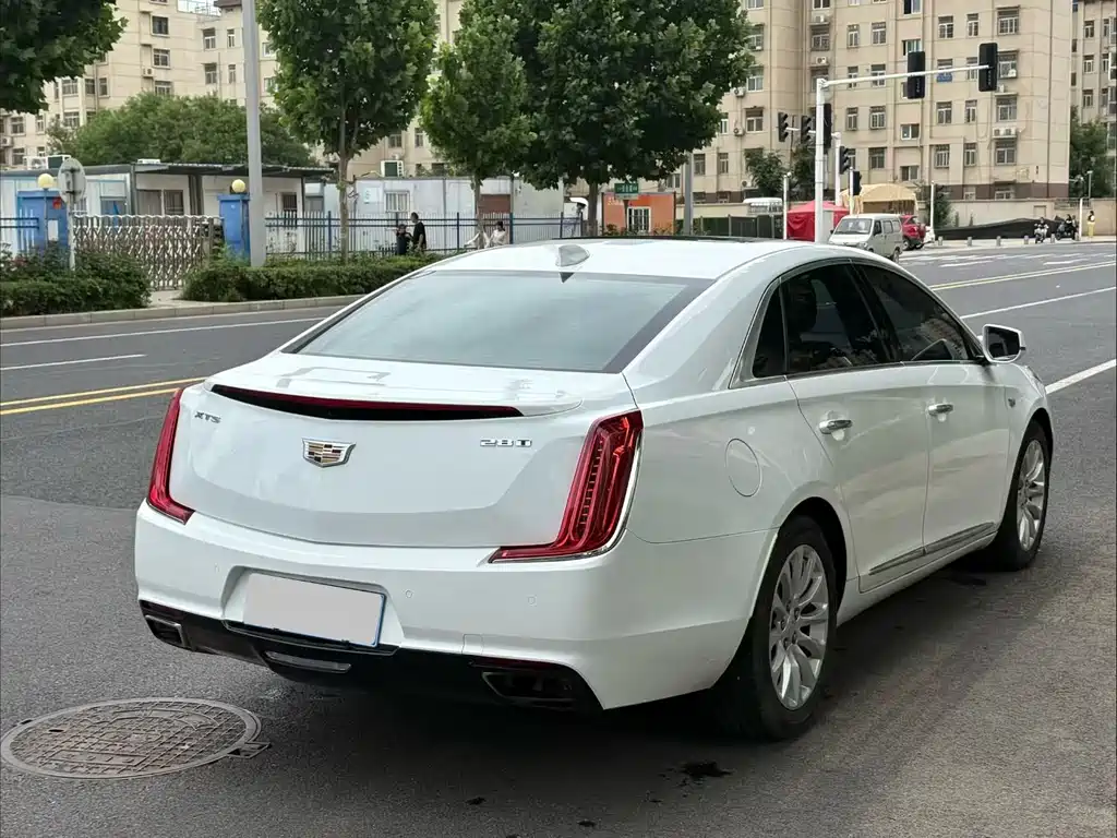 Cadillac XTS 2018 — фото 9
