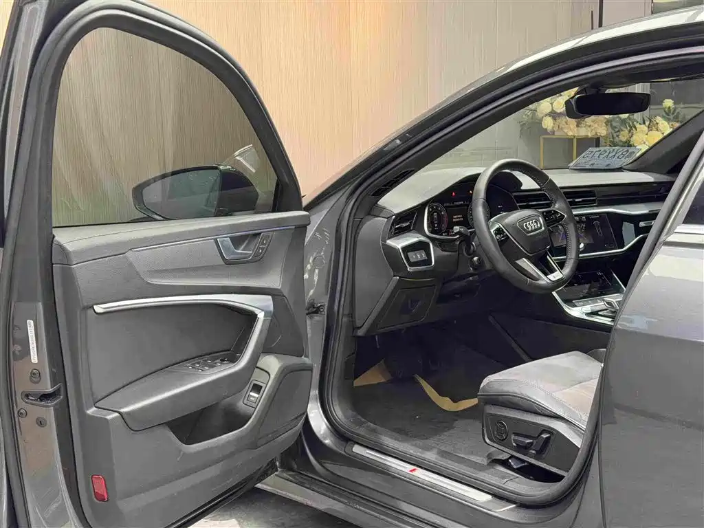Audi A6L 2021