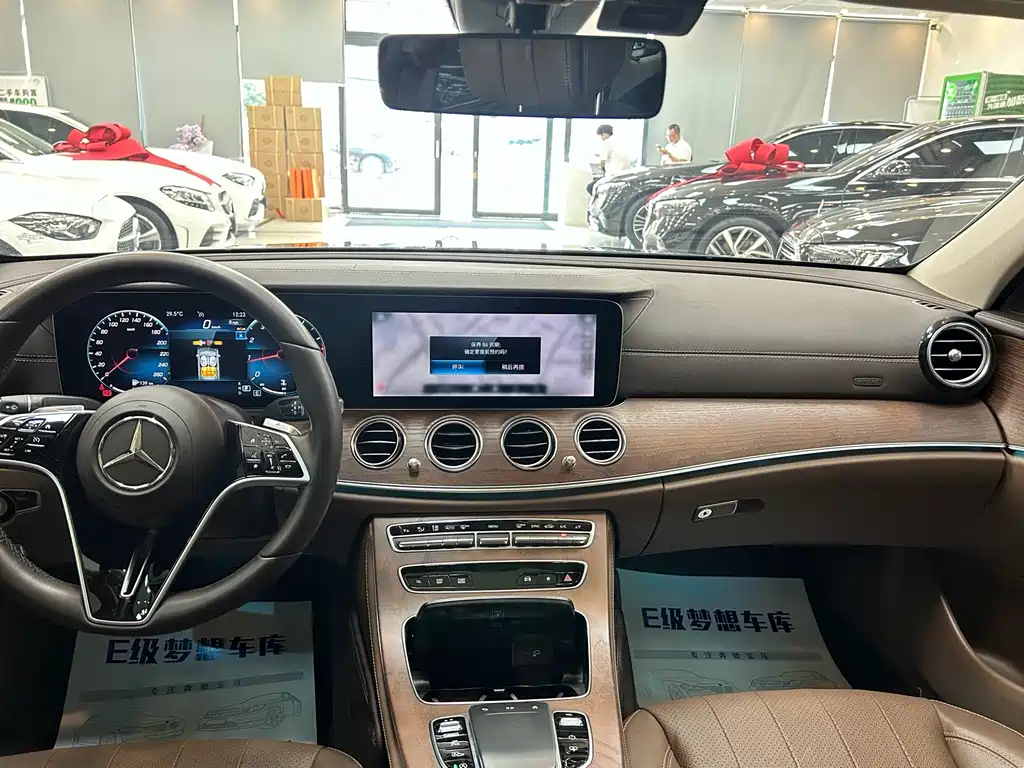 Mercedes-Benz E-Class 2023 — фото 8