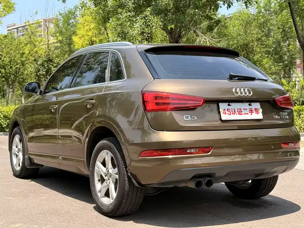 Audi Q3 2016 — фото 18