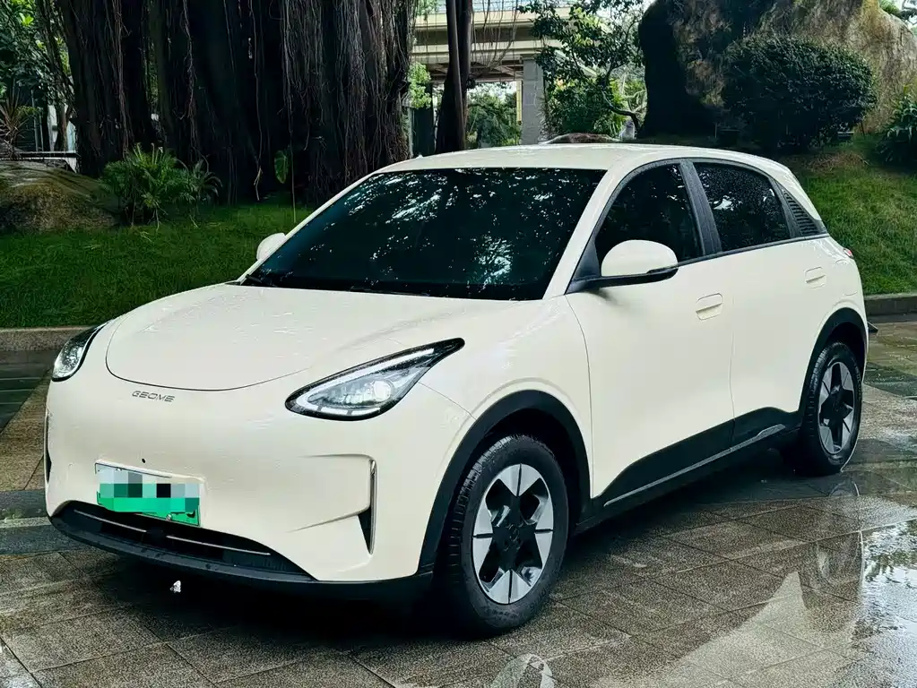 Geely Galaxy Starwish 2025 — фото 1