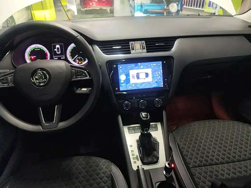 Skoda Octavia 2019 — фото 14