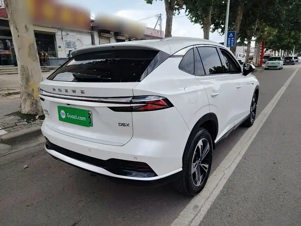 Roewe D5X DMH 2025 — фото 7