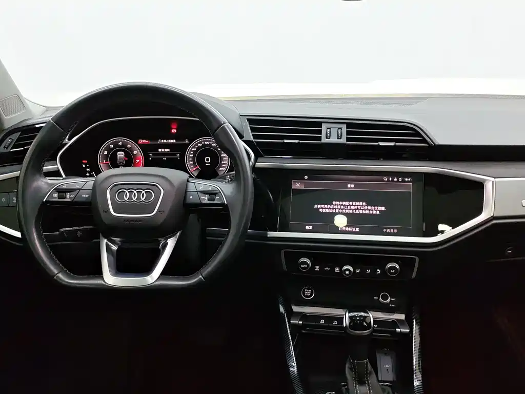 Audi Q3 2022 — фото 11