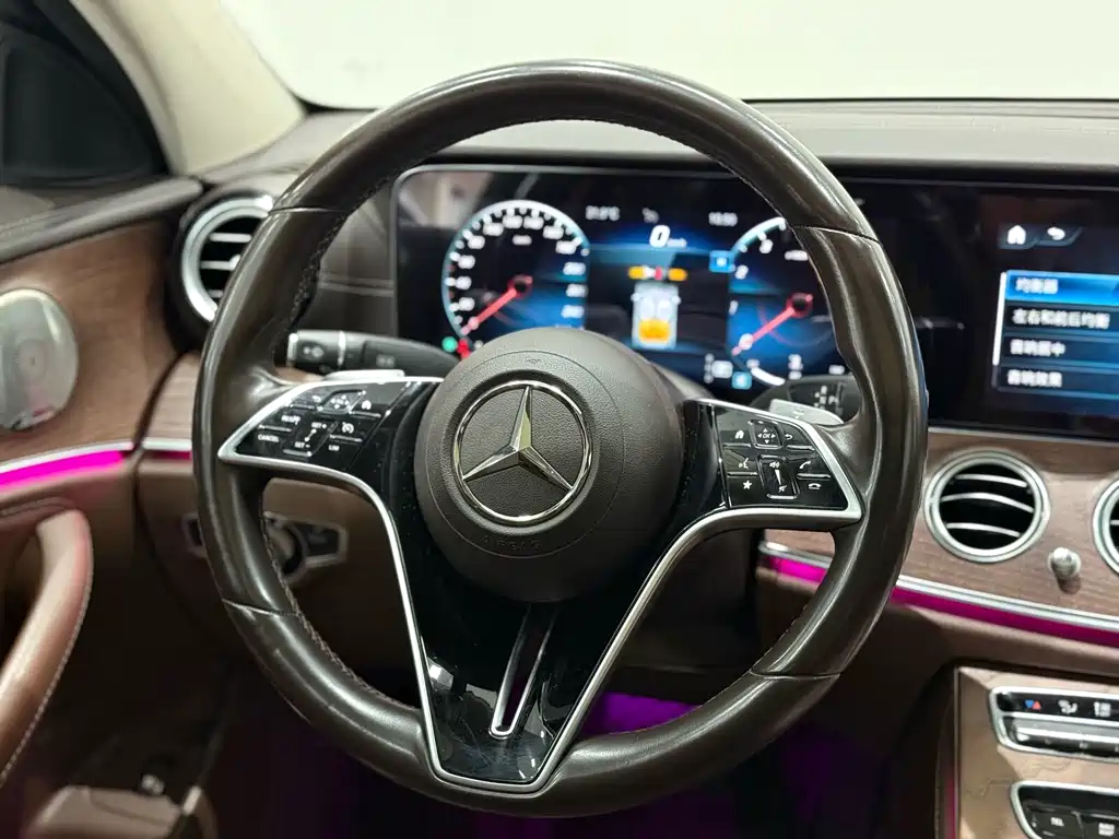 Mercedes-Benz E-Class 2022 — фото 10