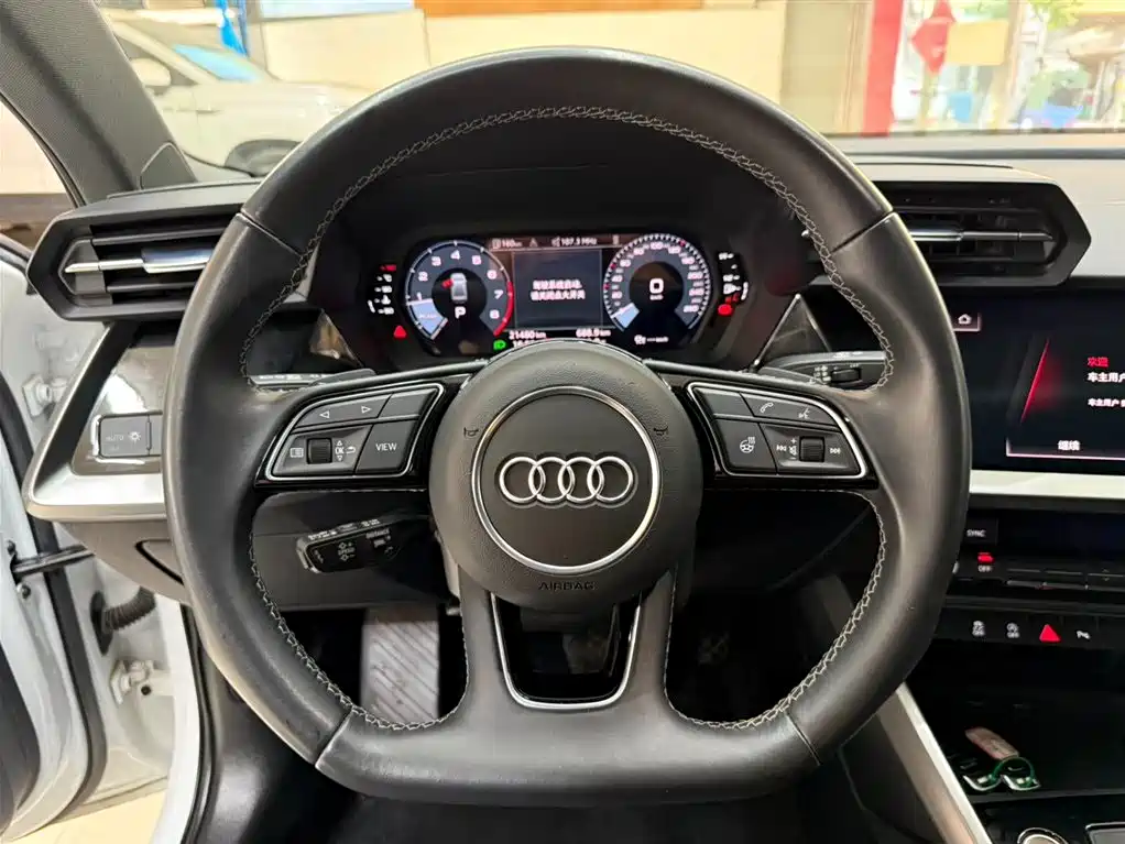Audi A3 2023 — фото 11