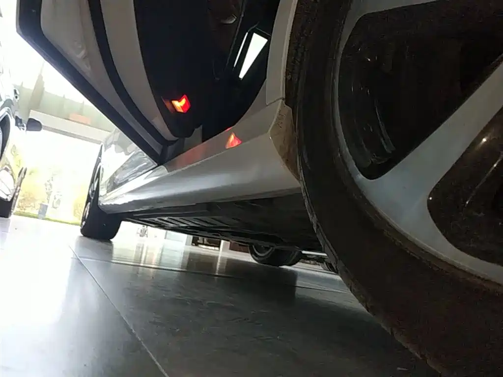 Mercedes-Benz E-Class 2018 — фото 22
