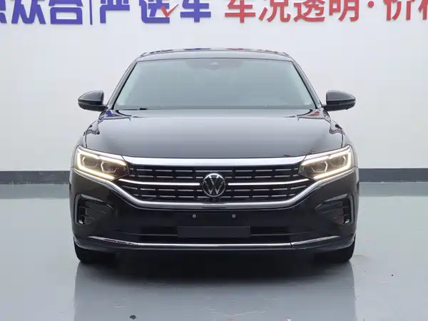 Volkswagen Passat 2023