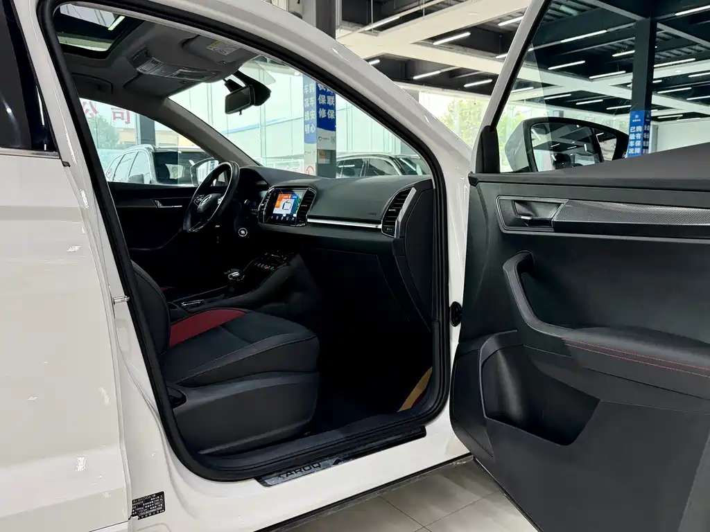Skoda Karoq 2023 — фото 9