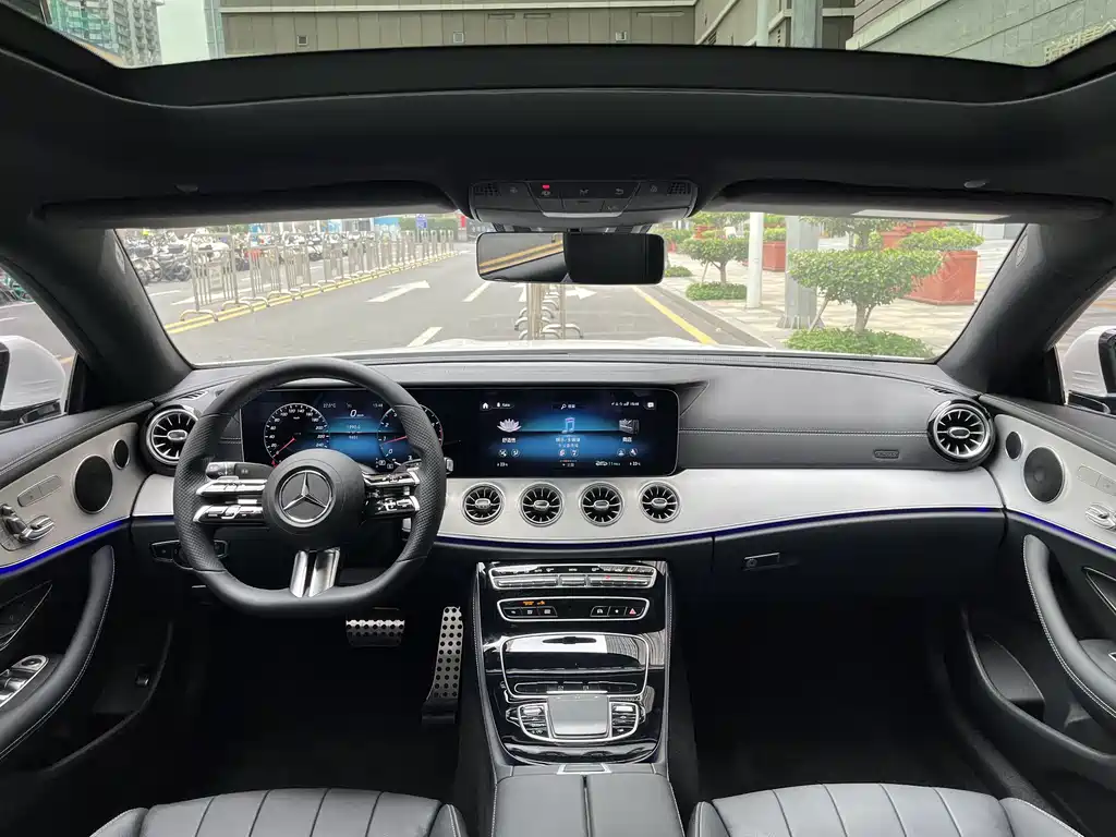 Mercedes-Benz E-Class 2022 — фото 13