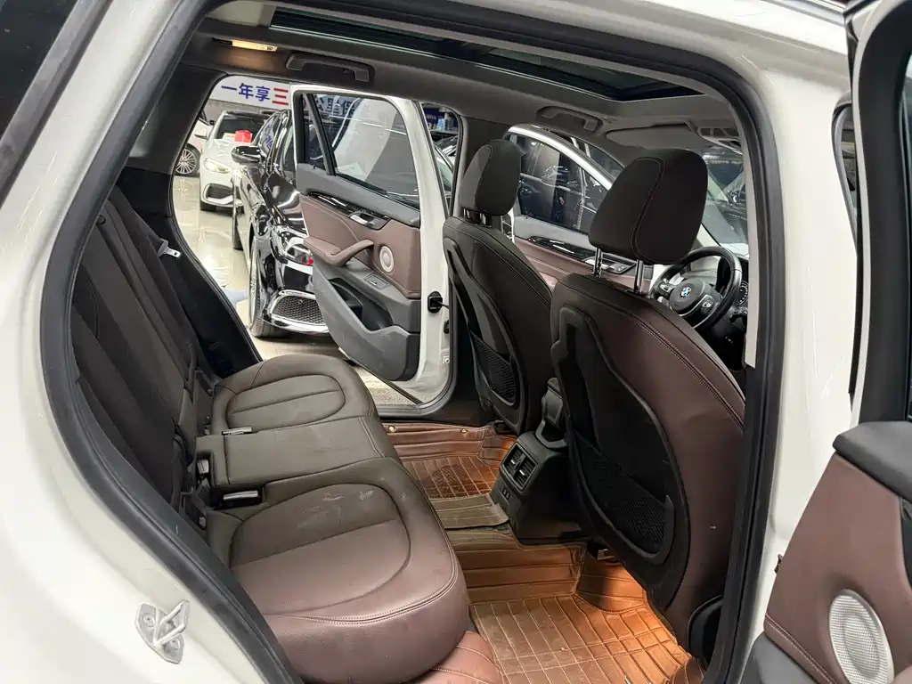 BMW X1 2022 — фото 16