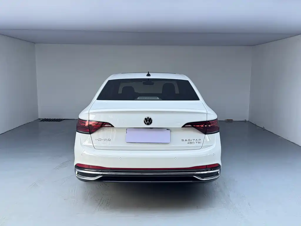 Volkswagen Sagitar 2022