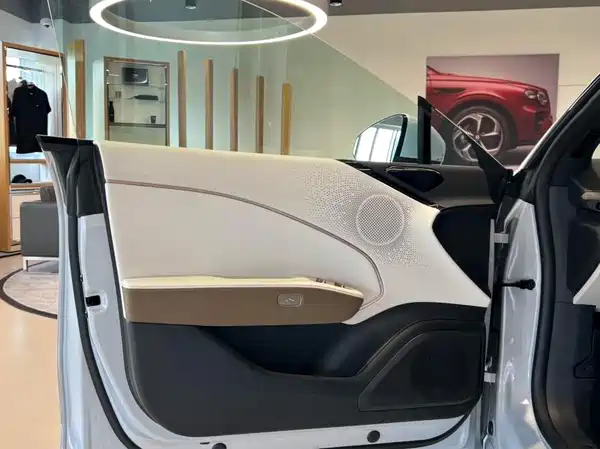 Zeekr 007GT 2025