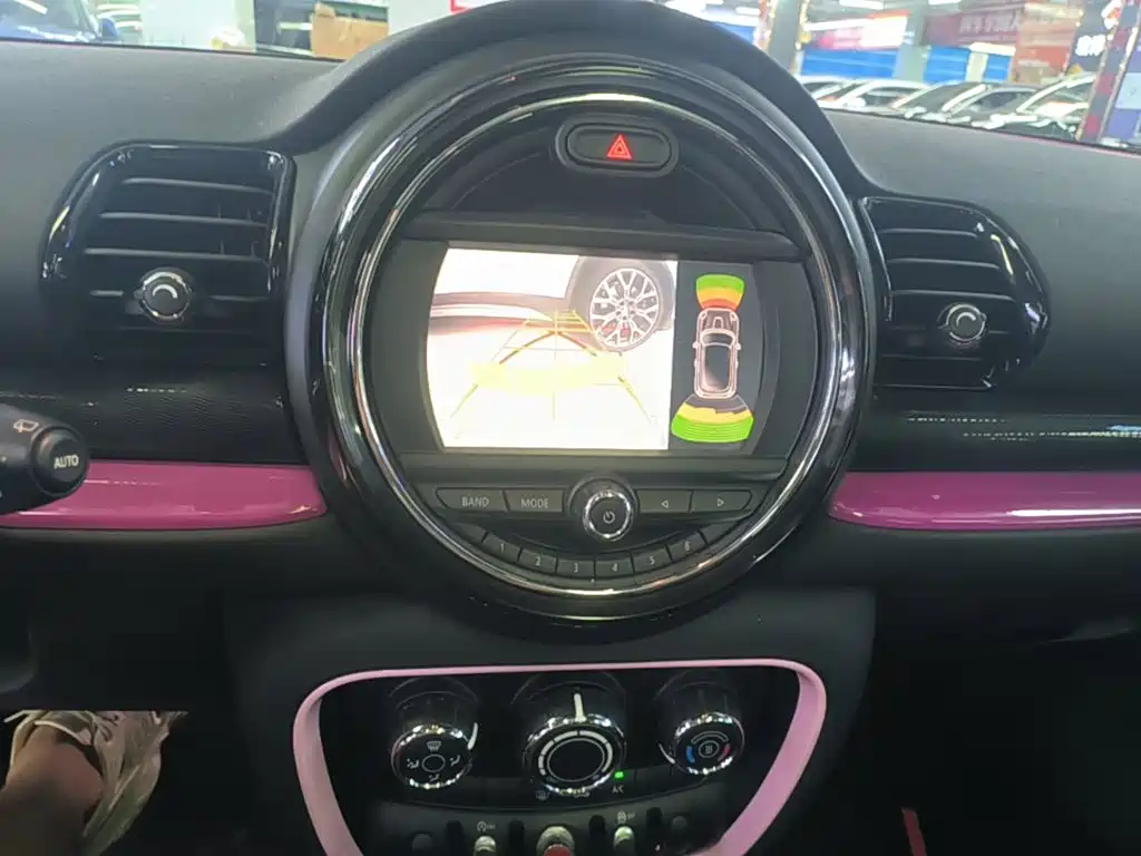 MINI Clubman 2016 — фото 13