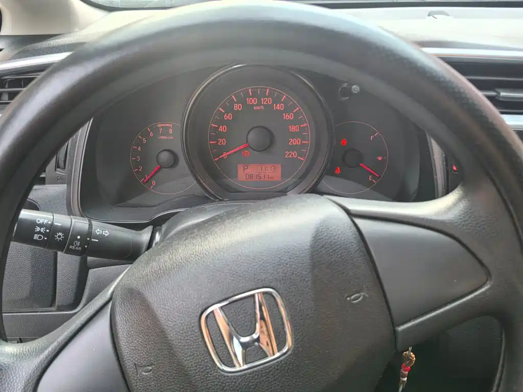 Honda Fit 2016 — фото 13