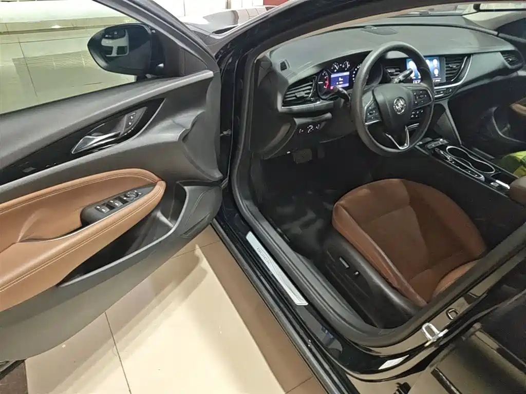 Buick Regal 2022 — фото 16