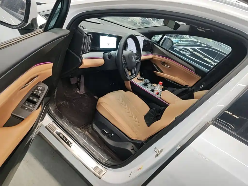 BYD Song L DM-i 2024 — фото 16
