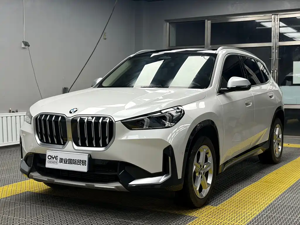 BMW X1 2023 — фото 1